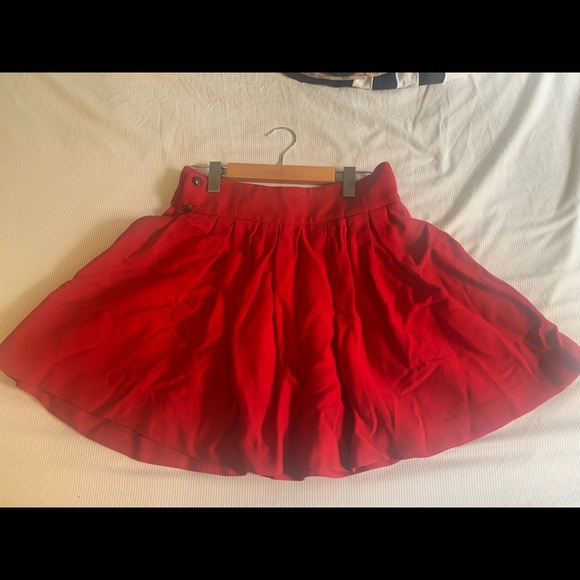 Zara XS red pleated skirt - Picture 4 of 4